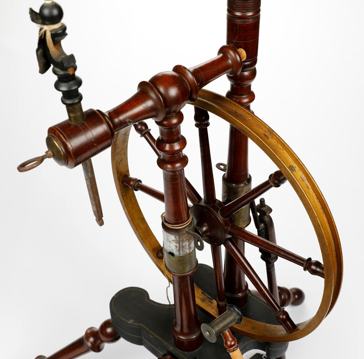 Oppstadrokk med hespetre.