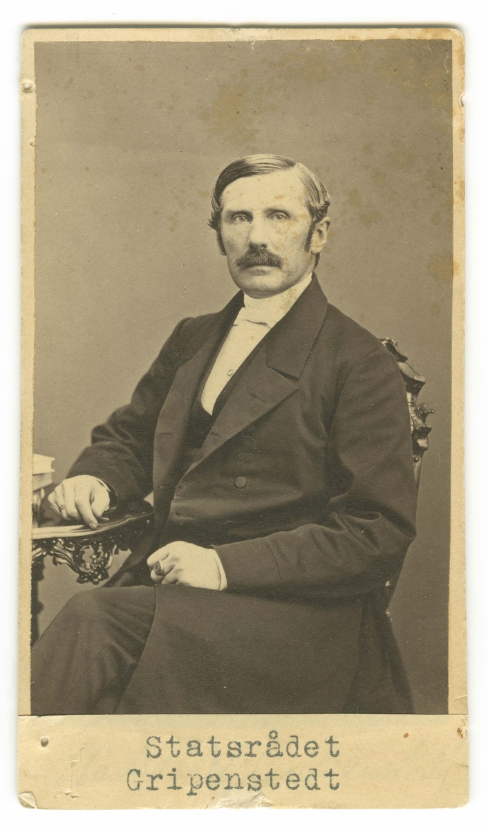 Text på kortets baksida: "Johan August Gripenstedt, f. 11/8 1813 d. 1874. Friherre. Stadsråd 1848-66".