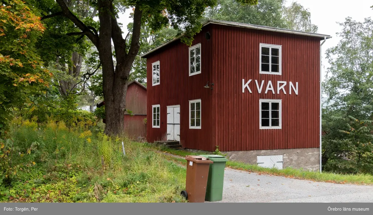 Dokumentation av Saxhyttan. 
Saxhytte kvarn, sedan åtminstone 1844 har det legat en kvarn på denna plats.