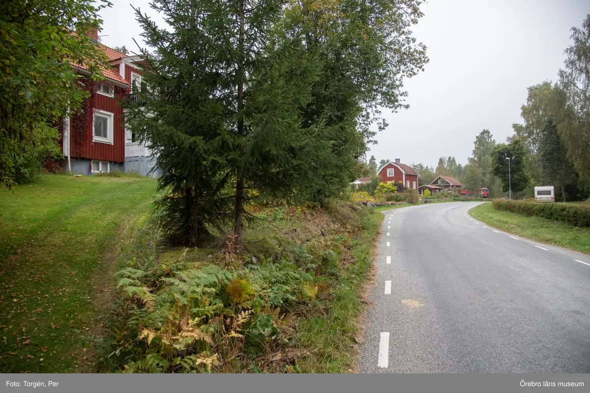 Dokumentation av Saxhyttan. 
Huset till vänster byggdes 1935.