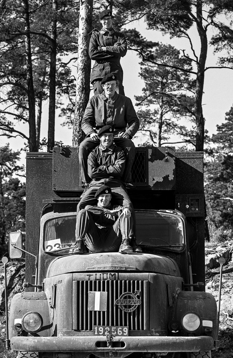 Vikingaberget, 9 april 1987


Förplägnadsplutonen vid utbildningsplatsen för kockar.

Bild 1 till 6: Kok- och livsmedelsgrupper.

Fortsättning från ARSF.002286

Milregnr: 208815, 208690, 192569