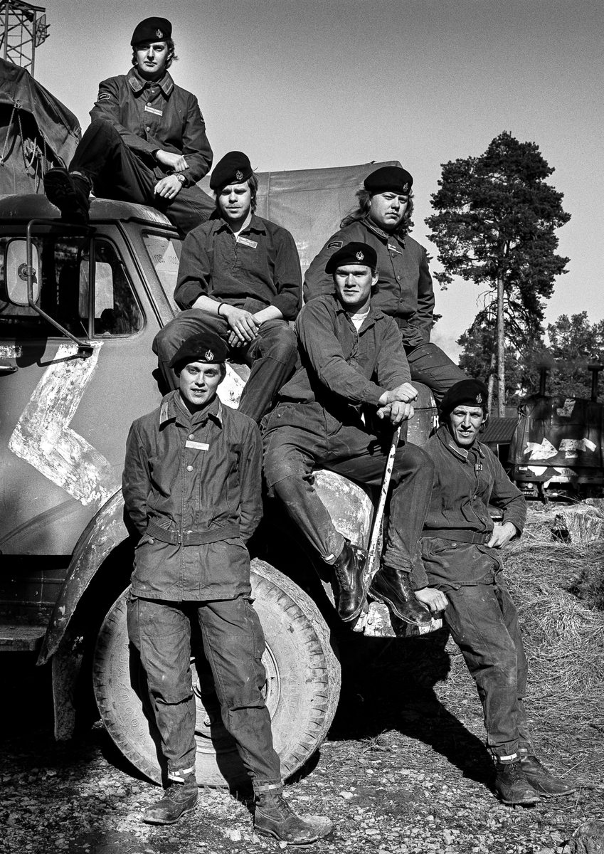 Vikingaberget, 9 april 1987


Förplägnadsplutonen vid utbildningsplatsen för kockar.

Bild 1 till 6: Kok- och livsmedelsgrupper.

Fortsättning från ARSF.002286

Milregnr: 208815, 208690, 192569