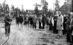 Personalutflykt till Utö 1975-04-24

Major Kjell Asplund berättar om skjutfältet för: 
Fr.h. kn Arne Andersson, fj Jan-Åke Gustafsson, fdfm Rudolf 