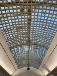 Takfönster på CGC-huset, Karlstad. Taket är välvt och består