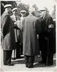 Gruppfoto, Växjö, ca 1960.
Gymnastikdirektör Nils Danckwardt (förut verksam vid lärarseminariet), hälsar på Ture Johansson.
Studentjubileum?.