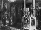 Interiör från sekelskiftesrum 1800-1900-tal. Salong på Floragatan 5, Östermalm, Stockholm 1891-1927.