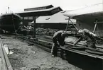 Gustafsson & söner. Skeppsvarv
Landskrona

Slipdragning av SJOLLEN

Vajerbyte.
Henrik Gustafsson och Göran Örjebrink