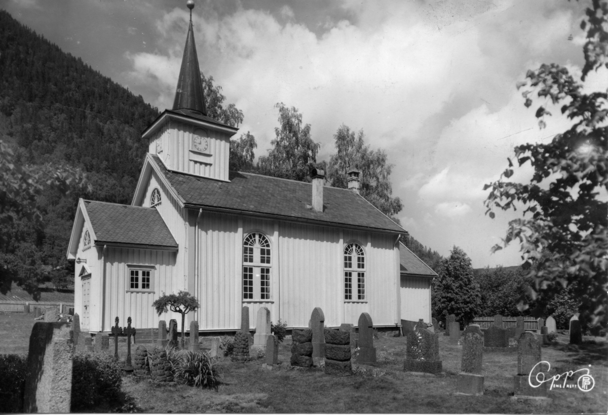 Mæl Kirke ved Tinnsjøen