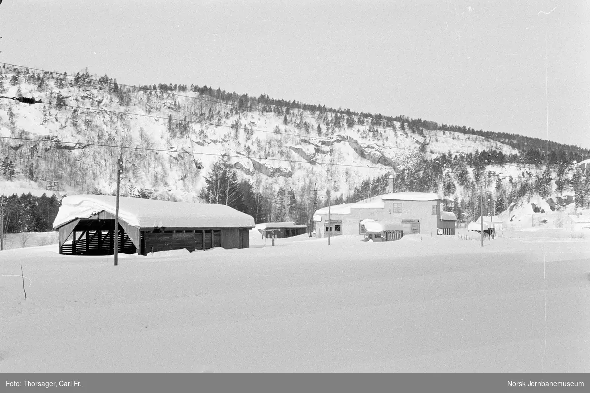 Store snømengder ved Setesdalsbanens Verksted på Grovane