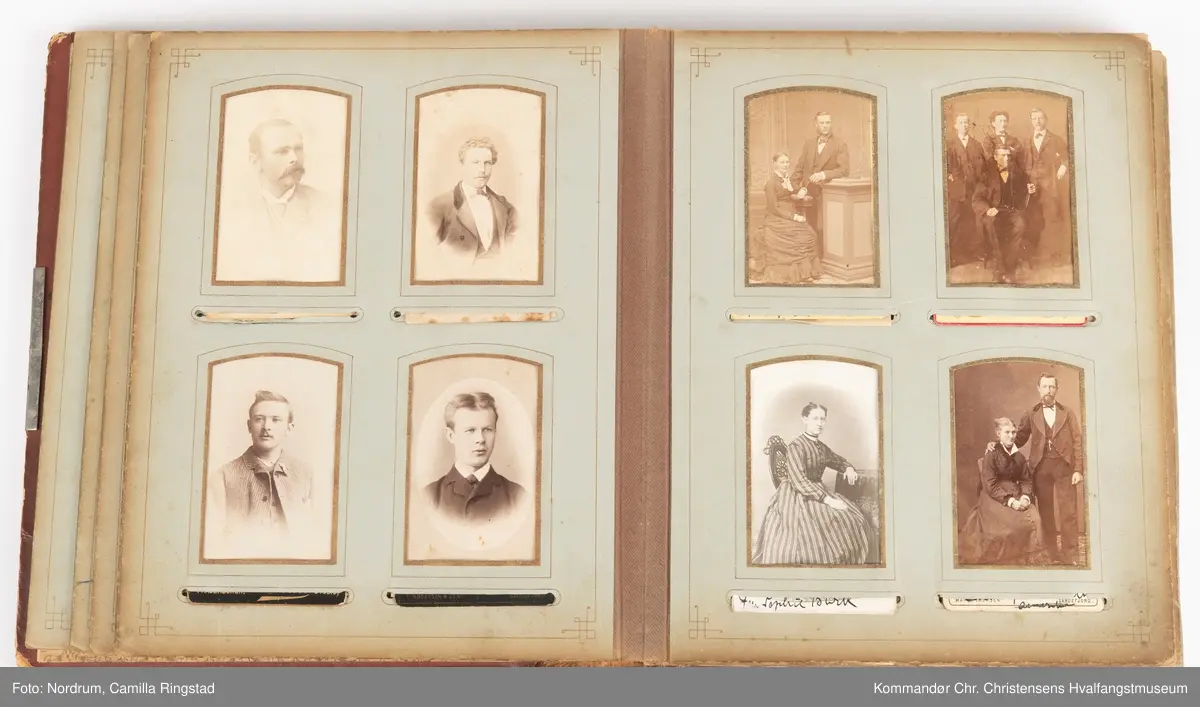 Fotoalbum med 14 blad og 67 fotos