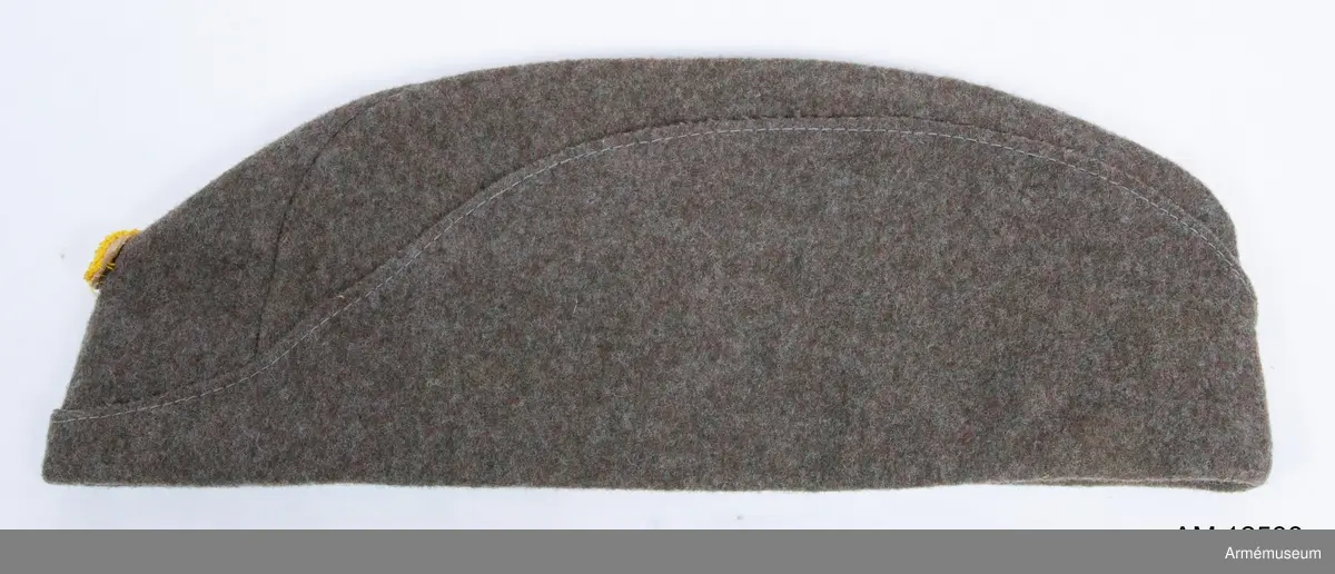 Grupp C I.

Svettrem av läder, märkt 58 (storlek), K.4, 1937, 568.