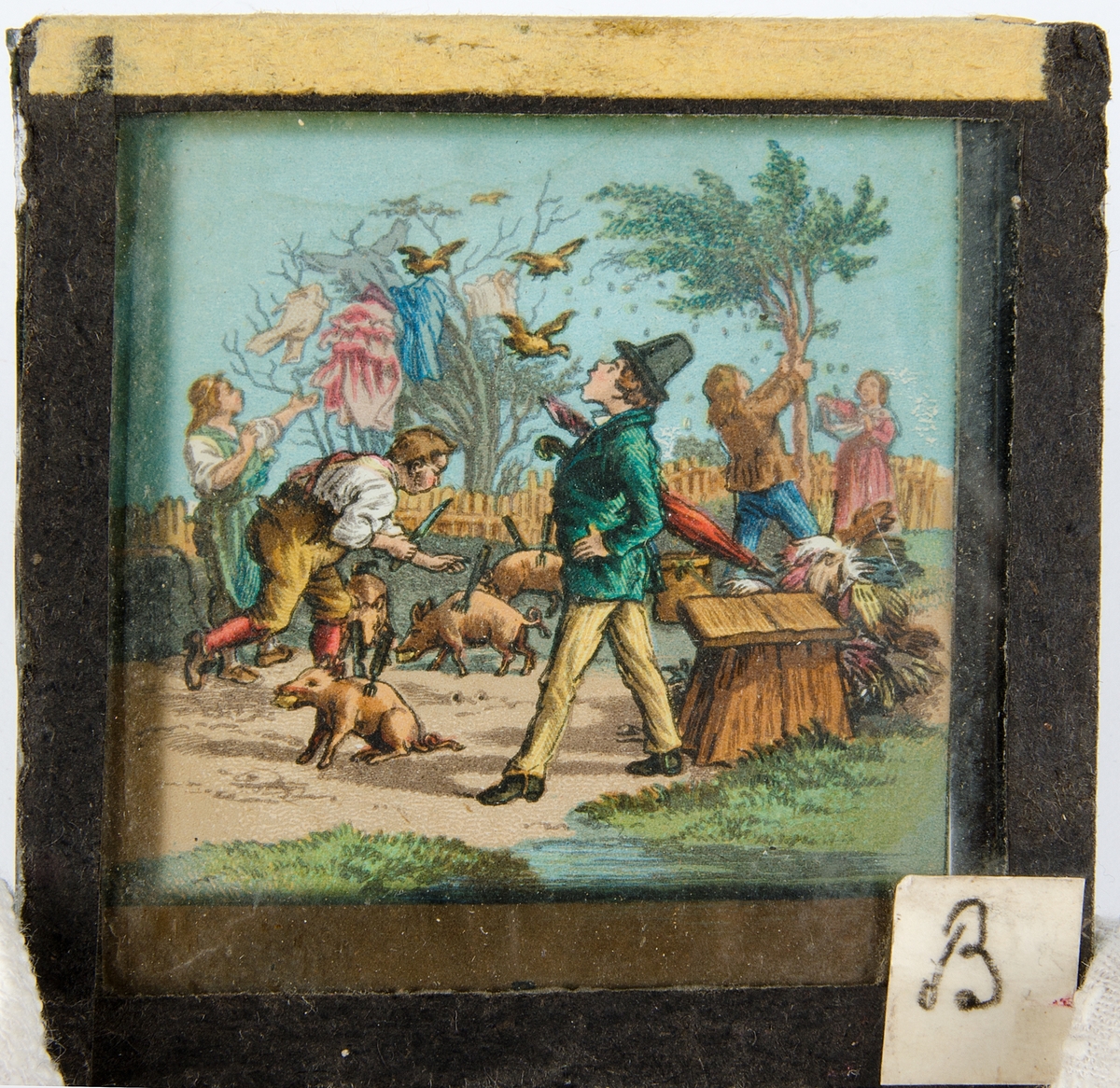 Tjugoåtta skioptikonbilder med motiv från bl.a. olika historiska händelser och sagor. Merparten i färg. Vissa skioptikonbilder, såsom avbildade personer, i sv/v. De flesta har en rosa, gul eller svart tejp som håller ihop de två glasplåtar i vilka motivet är fastsatt i. Vissa av bilderna är numrerade eller märkta med en bokstav.