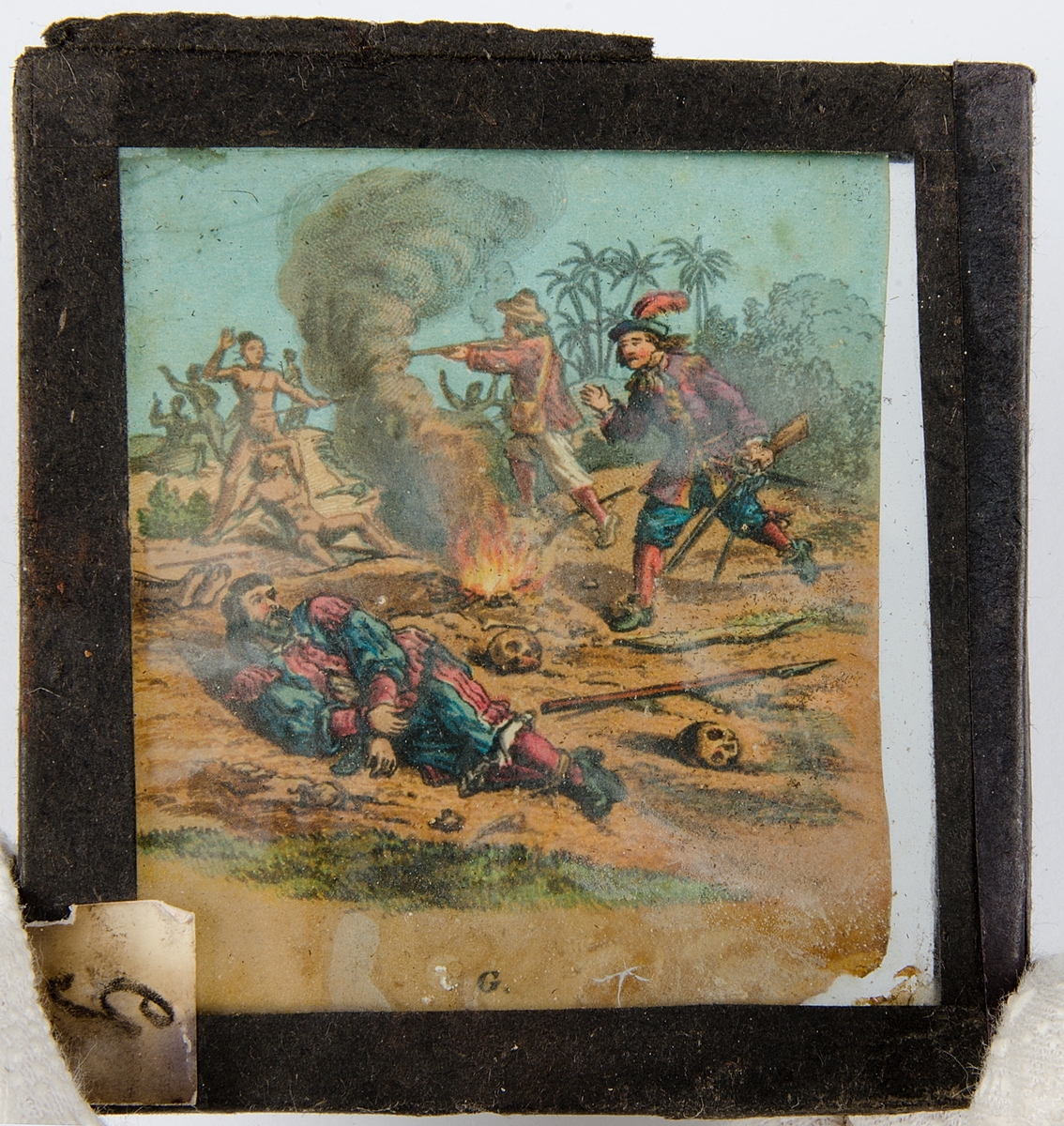 Tjugoåtta skioptikonbilder med motiv från bl.a. olika historiska händelser och sagor. Merparten i färg. Vissa skioptikonbilder, såsom avbildade personer, i sv/v. De flesta har en rosa, gul eller svart tejp som håller ihop de två glasplåtar i vilka motivet är fastsatt i. Vissa av bilderna är numrerade eller märkta med en bokstav.