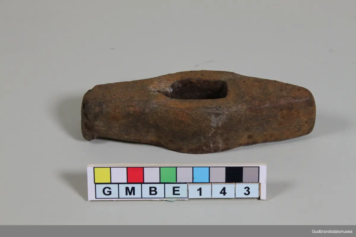 Feisel m flat og eggformet bane