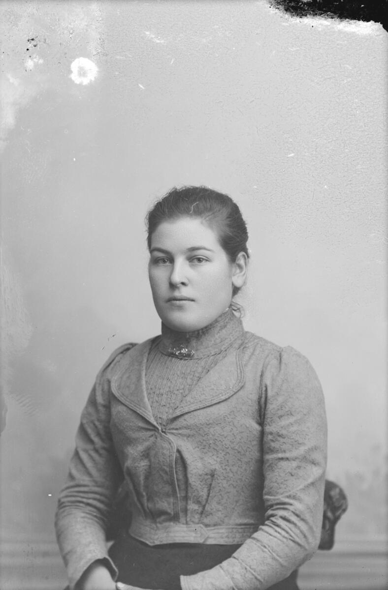 Anna Bergström; Ingår i porträttsamlingen från Knut Wallins ateljé.