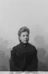 Hertha Gustafsson; Ingår i porträttsamlingen från Knut Wallins ateljé.