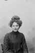 Selma Hellgren; Ingår i porträttsamlingen från Knut Wallins ateljé.
