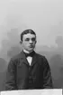 Rudolf Löfman; Ingår i porträttsamlingen från Knut Wallins ateljé.