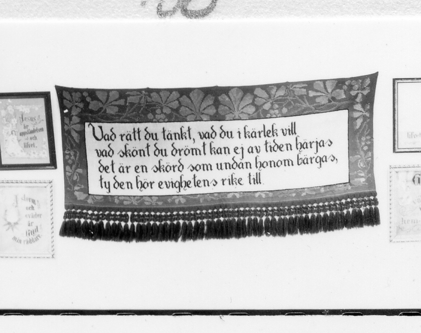 Laholm. Religiösa bilder. Utställning på Laholms bibliotek i april 1985, arrangerad av Vuxenskolan och Södra Hallands hembygdsförening.