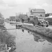 Bebyggelse vid en kanal i Aalsmeer. Tyskland-Holland-Belgien 1938.