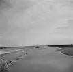 Vid Zuiderzee, (nuvarande IJsselmeer). Tyskland-Holland-Belgien 1938. IJsselmeer är en insjö i Nederländerna som uppstod genom uppförandet av en dammbyggnad i Zuiderzee, en vik av Nordsjön.