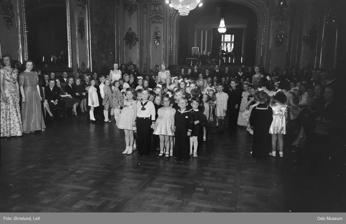 Grand Hotel, interiør, Rokokkosalen, Svaes danseskole, barneball, dans