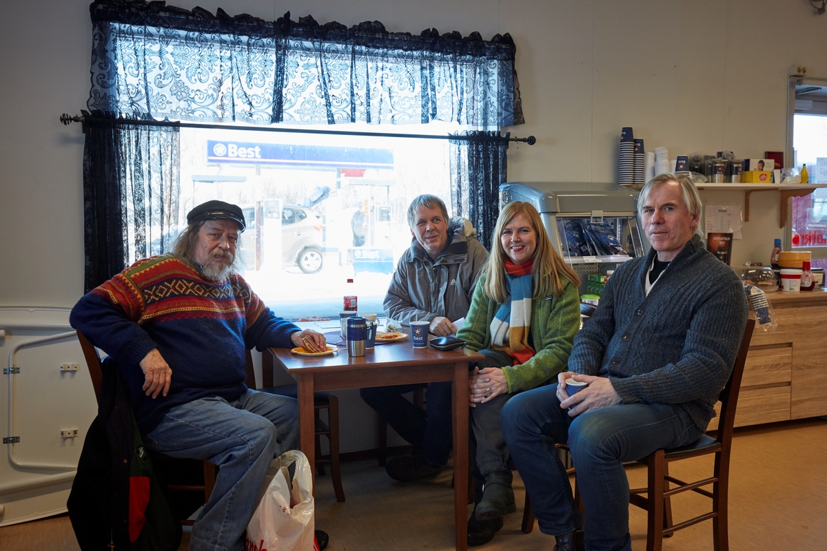 Kaffepause hos Lind & sønn AS i Olderfjord