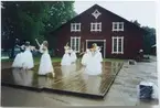 Dansföreställning vid Forsviks bruk, augusti 2002.