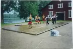 Dansföreställning vid Forsviks bruk, augusti 2002.