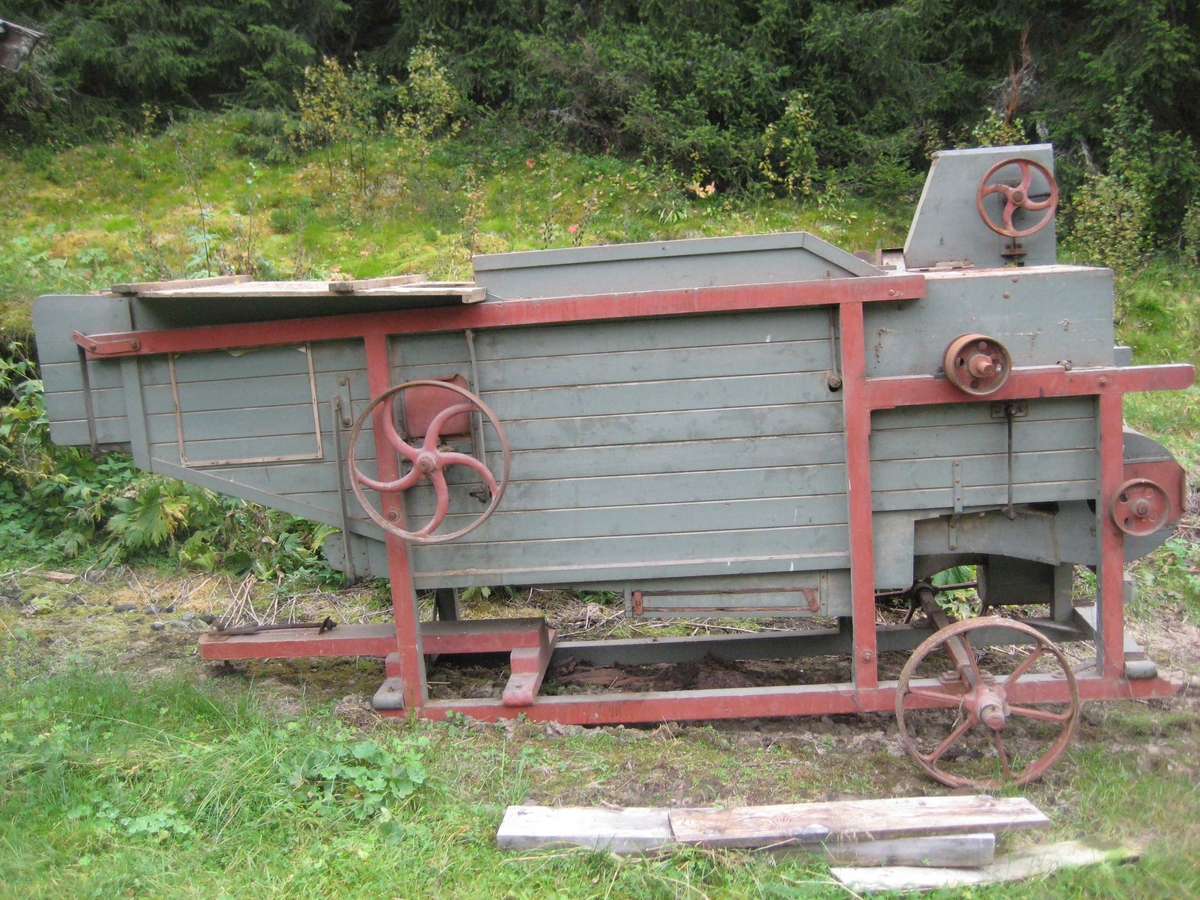 Treskeverk, gave til Nordøsterdalsmuseet fra Egil Stubsjøen. Globus maskinfabrikk, Brumunddal. 