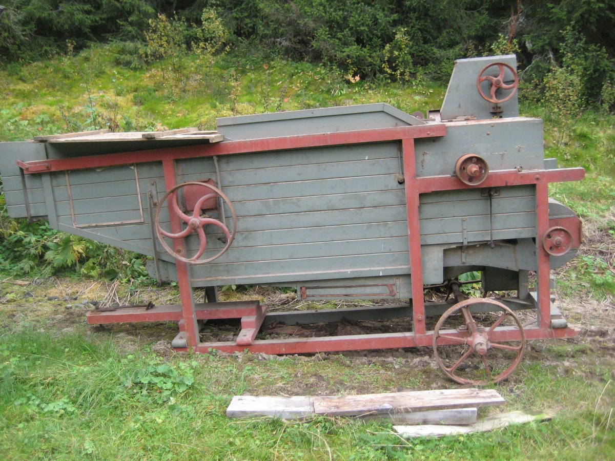 Treskeverk, gave til Nordøsterdalsmuseet fra Egil Stubsjøen. Globus maskinfabrikk, Brumunddal. 