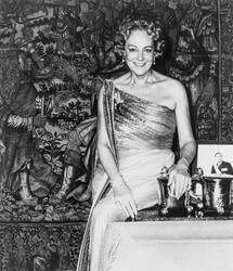 Dräktbildskatalogkort, internt arbetsmaterial från Nordiska 