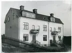 Västerås, Jakobsberg, kv. Kata. 
Bostadshus Jakobsbergsgatan 2, sommaren 1915.