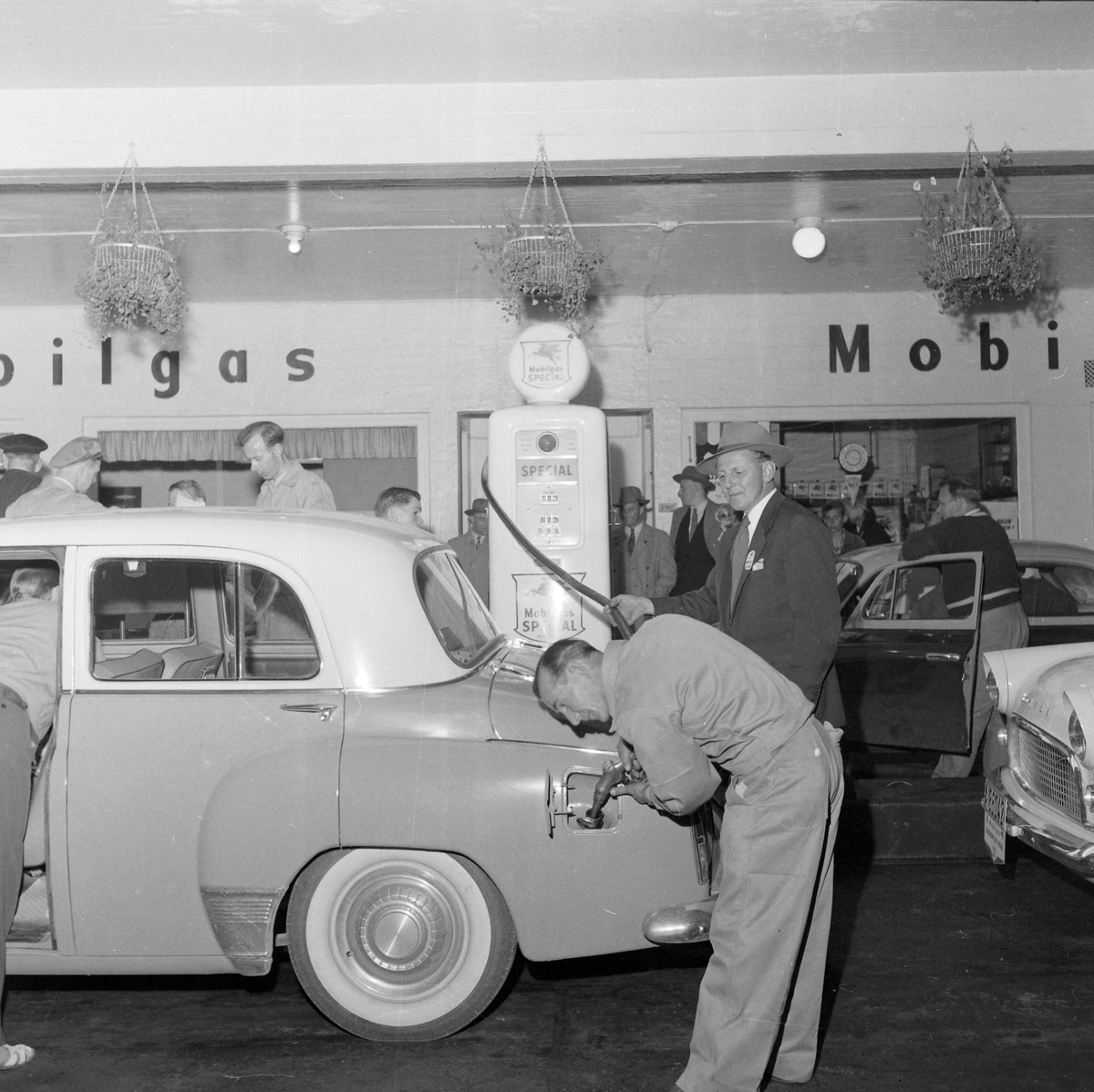 Økonomiløp for bil Oslo - Trondheim - Oslo arrangert av Norsk Motorklubb