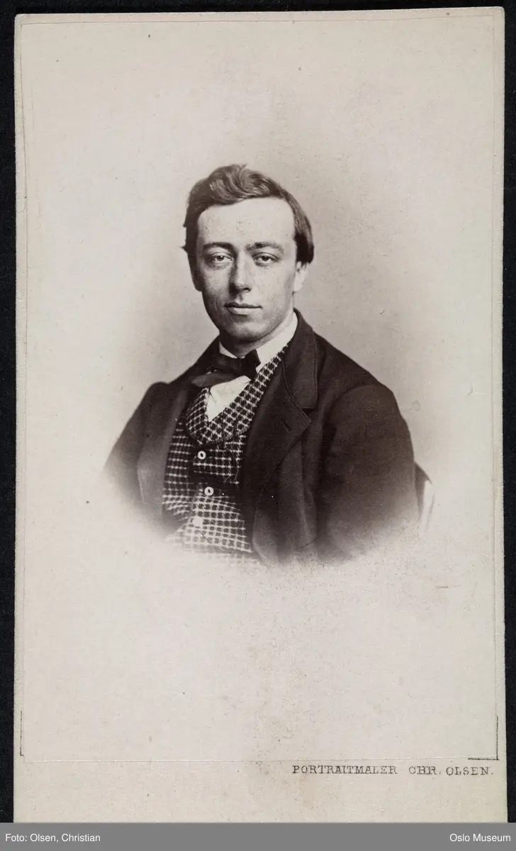 portrett, mann, jurist, sorenskriver, vignettert brystbilde