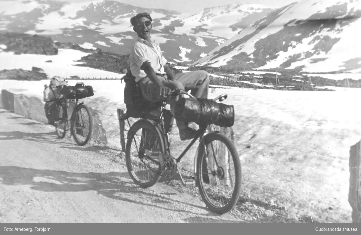 Sykkelturist på Strynafjellet