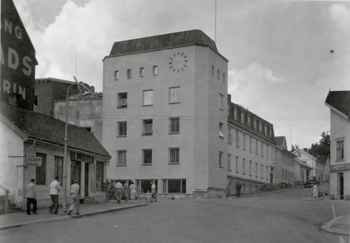 Det gamle rådhuset i Øvre Torvgate - Hunnsveien 1951