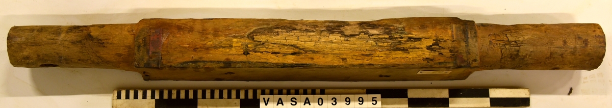 Lavettaxel, bak. 
Rear axle, remounted with hardware.