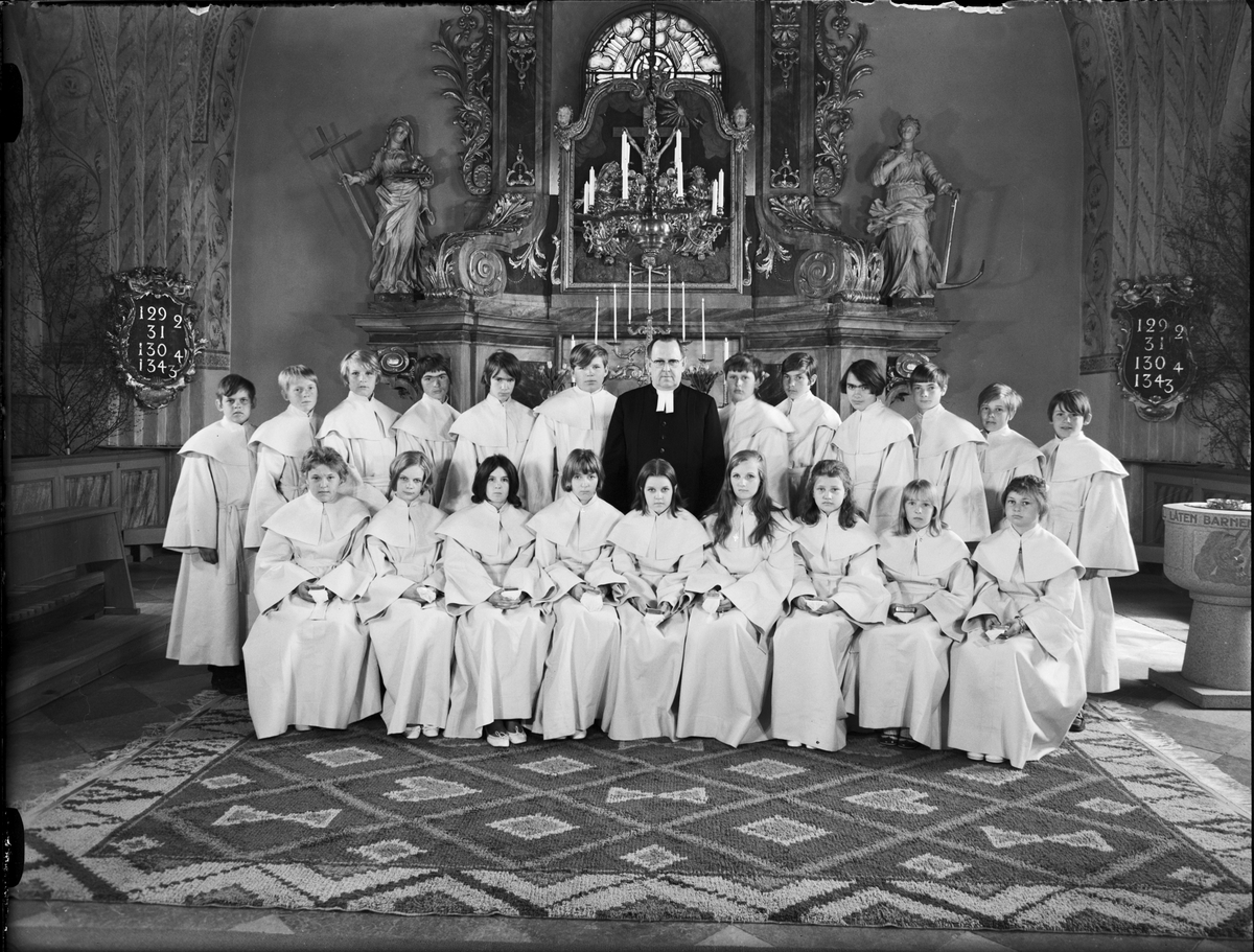 Konfirmander, Börstils kyrka, Uppland 1970