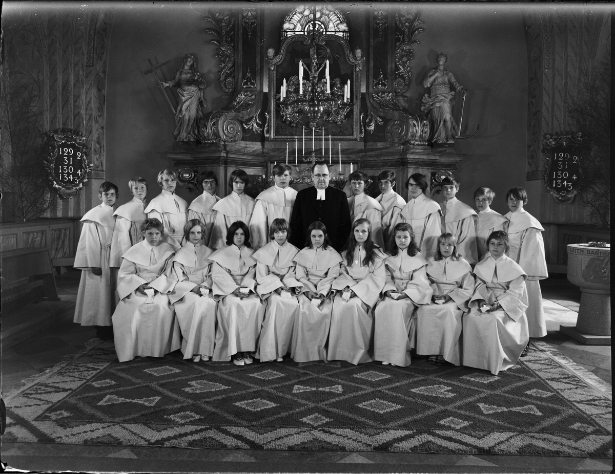 Konfirmander, Börstils kyrka, Uppland 1970
