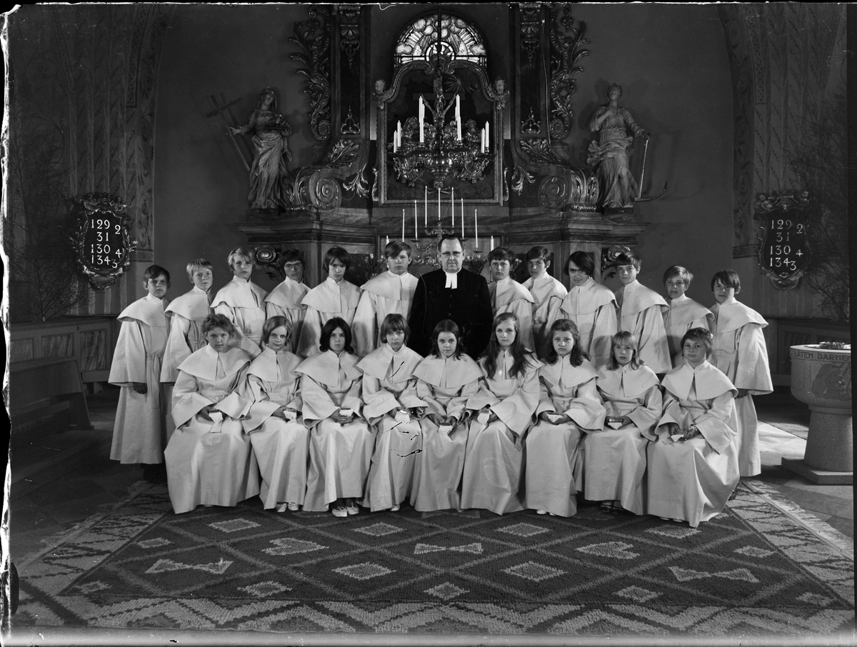Konfirmander, Börstils kyrka, Uppland 1970