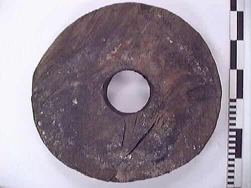 Lavetthjul bak, dokumenterades ihopsatt, vissa mått kunde inte tas. 

Rear truck, recorded attached, some measurements unobtainable