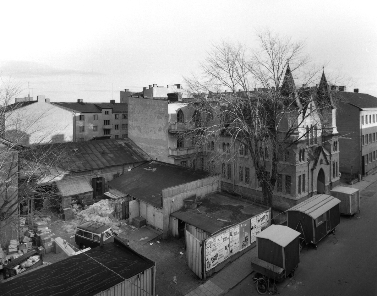 Bilder från Repslagargatan 31 till 33 och Nygatan 20 före rivning av kvarteret, Knut Johnsson och Betelkyrkan. 1969.