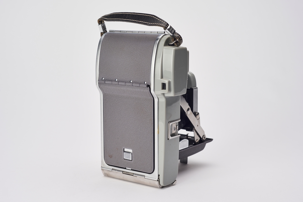 Model 80 (Highlander) er et instant kamera, produsert av Polaroid fra 1954 til 1957. Kameraet er designet som et foldekamera med bærestropp og utstyrt med en sokkel for montering av blits.
Objektiv: 100 mm/f8.8 
Lukkertid: 1/25-1/100 sek.