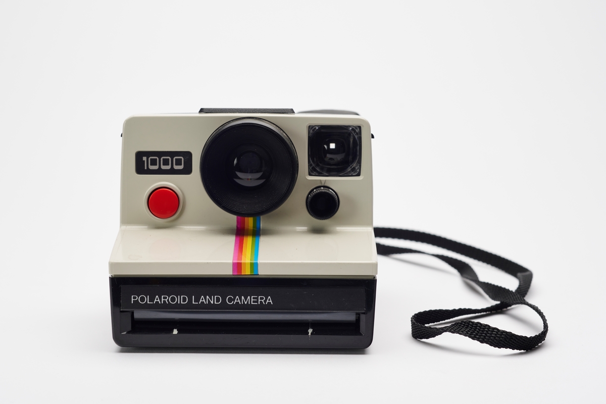 Land Camera 1000 er et veldig enkelt instant kamera, produsert av Polaroid på 1970-tallet.