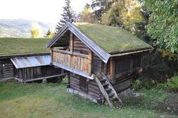 Hestestall med trev  Ål Bygdamuseum, Leksvol