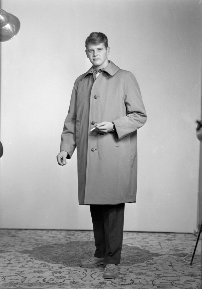 Modell for herreklær - vendbar kappe