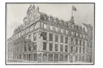 Exteriör bild av Lejahuset hörnet Regeringsgatan 5-7/Jakobsgatan 10 i Stockholm. Rörelsen (även kallad Lejas magasin och senare Leja & Sachs) grundades 1852 av Joseph Leja. Genom sammanslagning av Joseph Leja och KM Lundberg bildades 1902 varuhuset Nordiska Kompaniet (NK). Unionsflaggan vajar på taket.