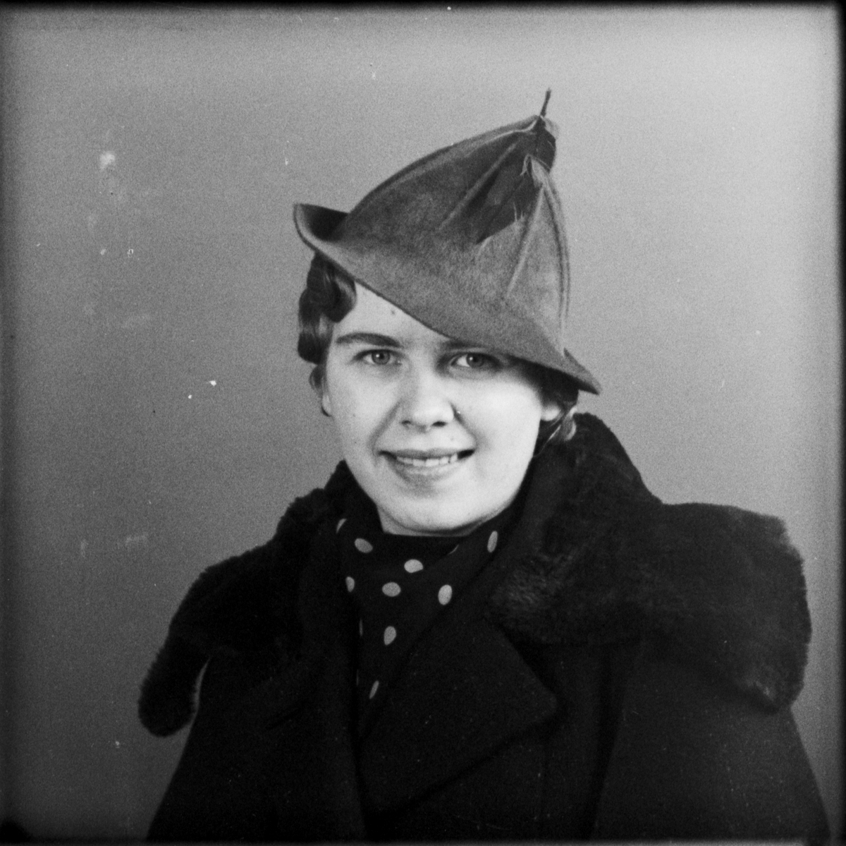 Adive Magnusson från Hargshamn, Harg socken, Uppland 1936
