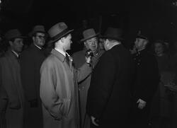 Edvard Persson ankommer Østbanestasjonen.